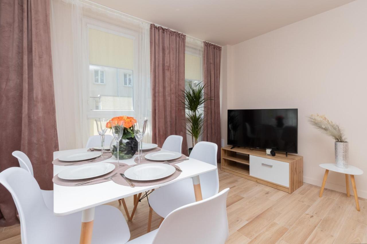 Mokotow Apartments Reytan By Noclegi Renters Варшава Экстерьер фото