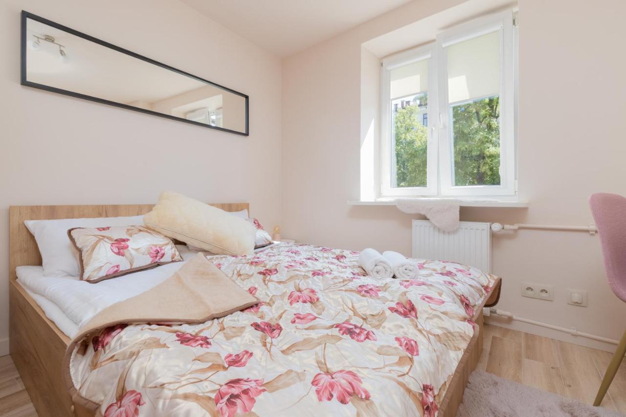 Mokotow Apartments Reytan By Noclegi Renters Варшава Экстерьер фото